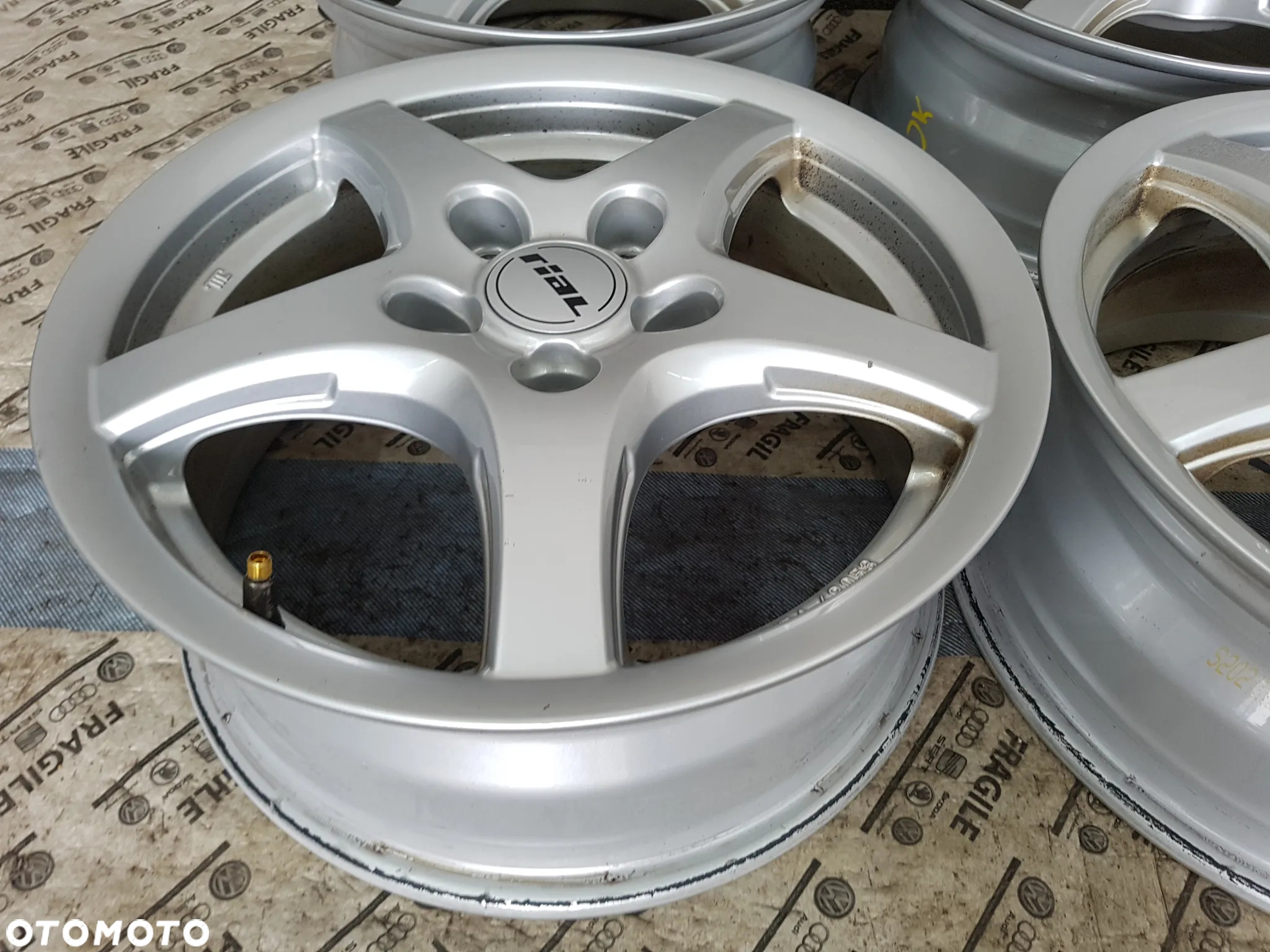 FELGI ALU VW GOLF V VI CADDY II  TOURAN  SKODA 5X112 6JX15 ET47 - 13