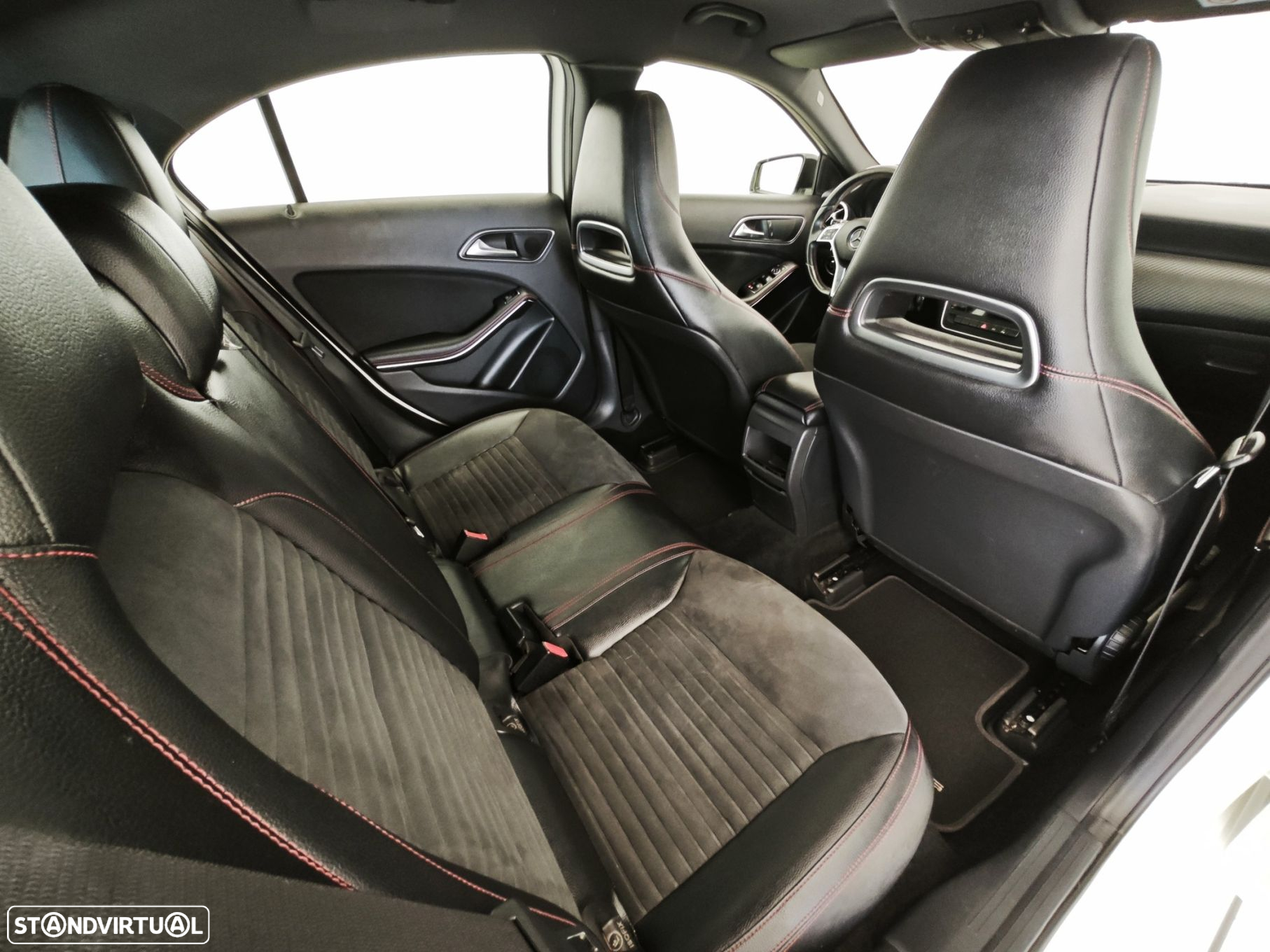 Mercedes-Benz A 180 (BlueEFFICIENCY) AMG Sport - 35