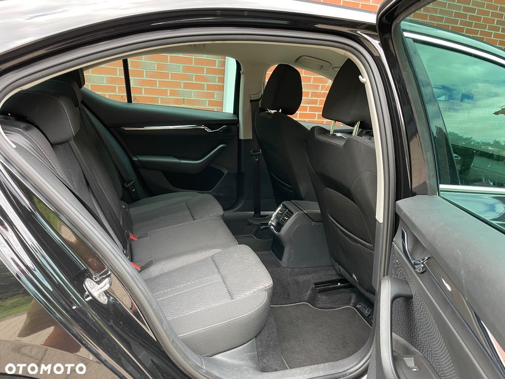 Skoda Octavia 2.0 TSI 4x4 Sportline DSG - 33