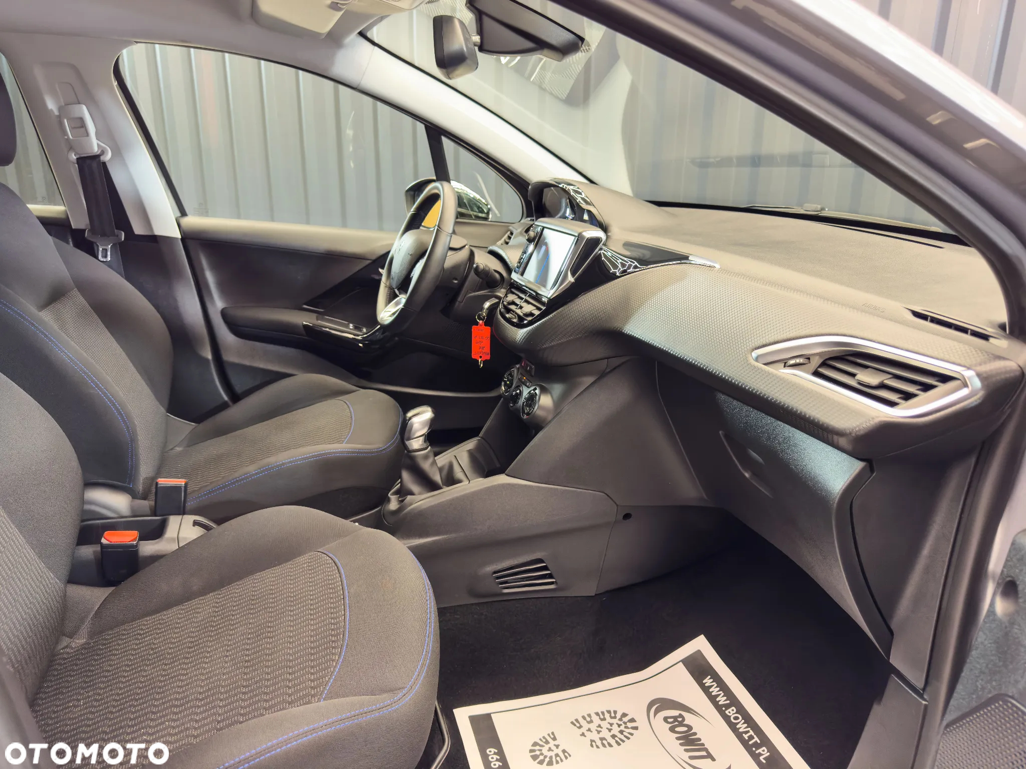 Peugeot 208 PureTech 82 Start & Stop Style - 19