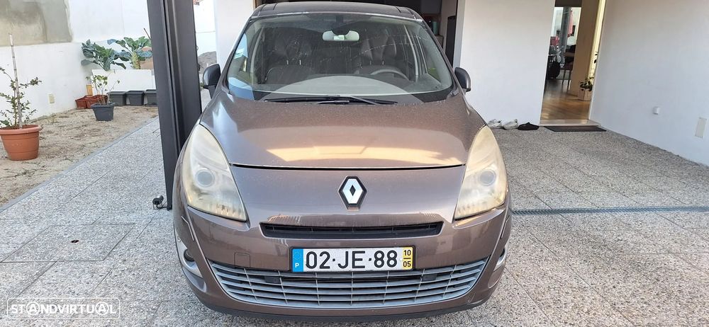 Renault Grand Scénic - 1