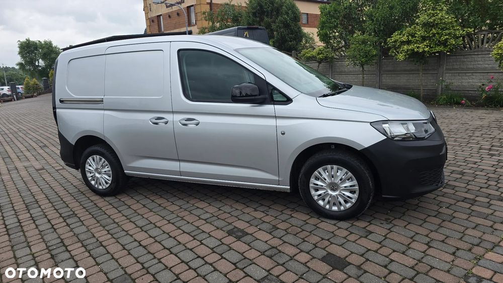 Volkswagen Caddy 102 KM Pierwsza rejestracja 03.01.2025 - 17