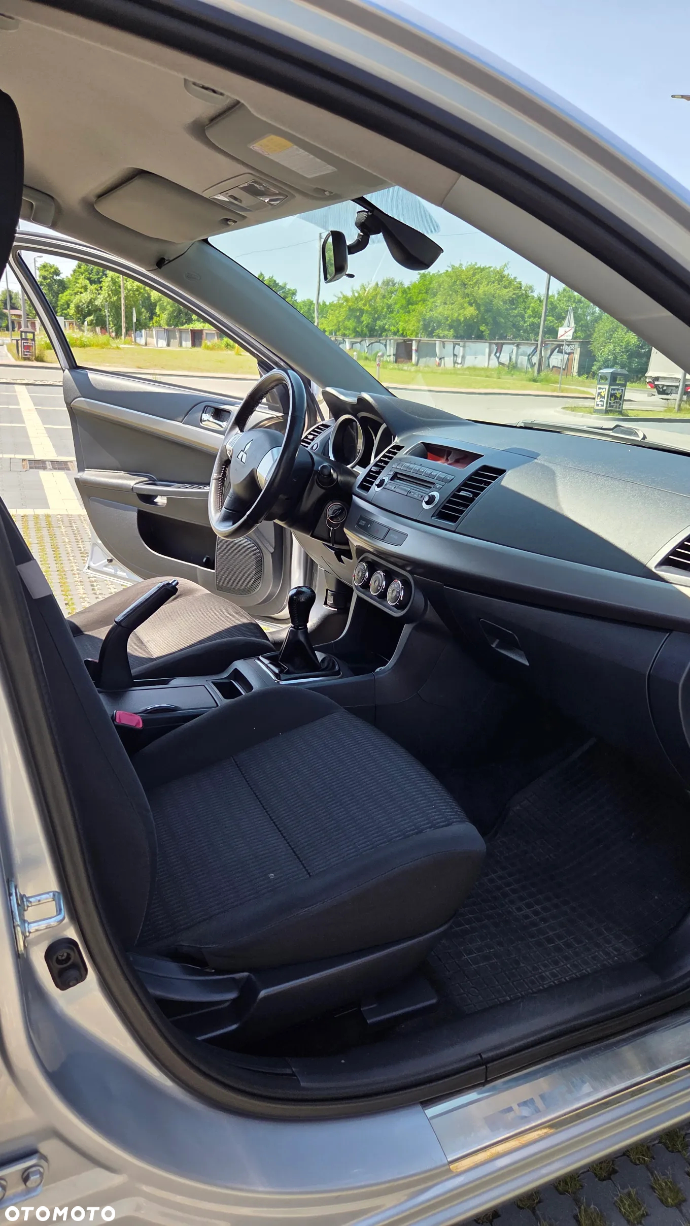 Mitsubishi Lancer 1.6 Inform - 6