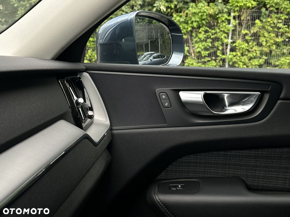 Volvo XC 60 - 24