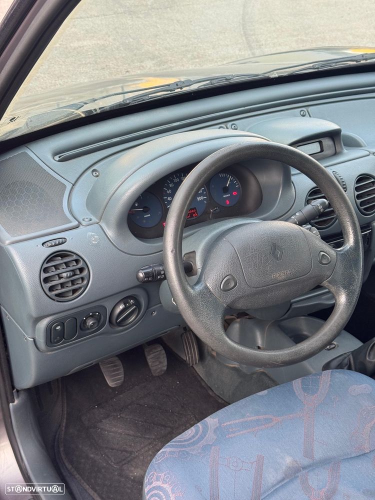 Renault Kangoo 1.4 RT Pampa - 8