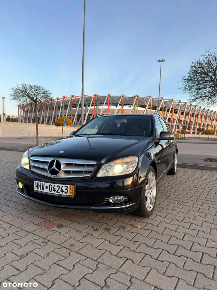 Mercedes-Benz Klasa C 220 CDI BlueEff Avantgarde - 23