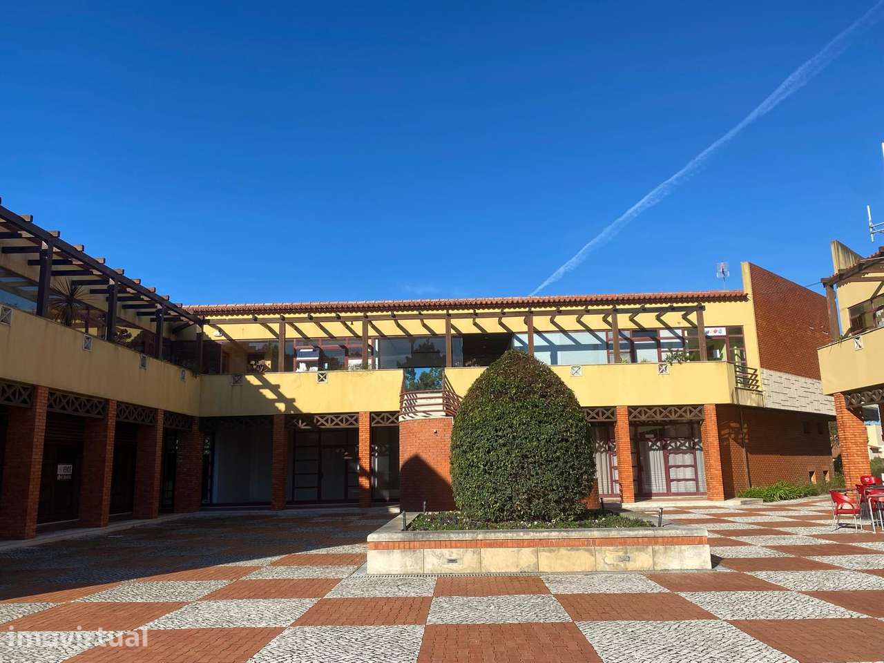 Oportunidade Única! Loja Comercial em Empreend. de Luxo - Mira Villas - Grande imagem: 2/18