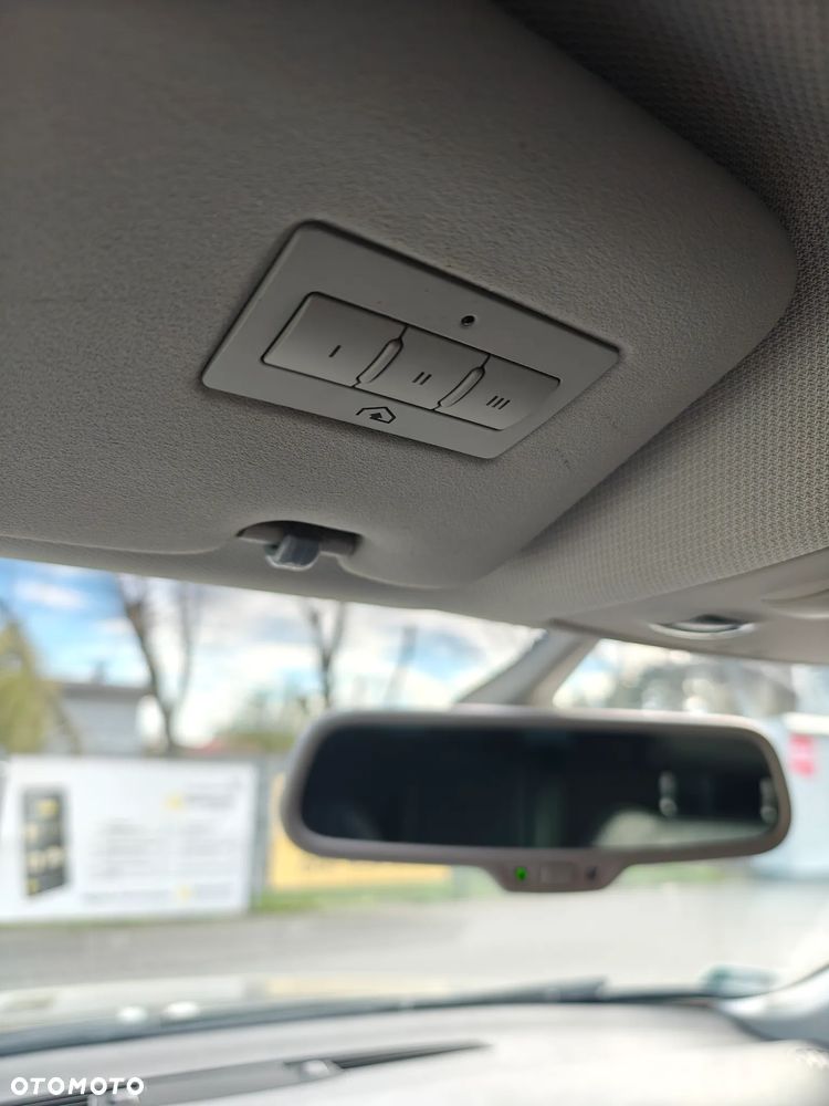 Audi A3 Sportback 2.0 TDI DPF quattro Ambition - 6