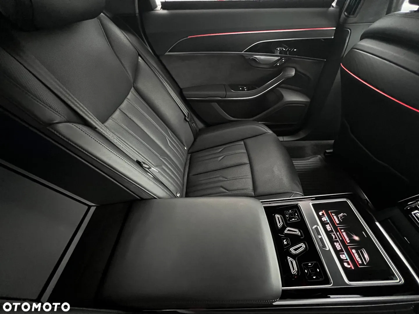 Audi A8 - 38