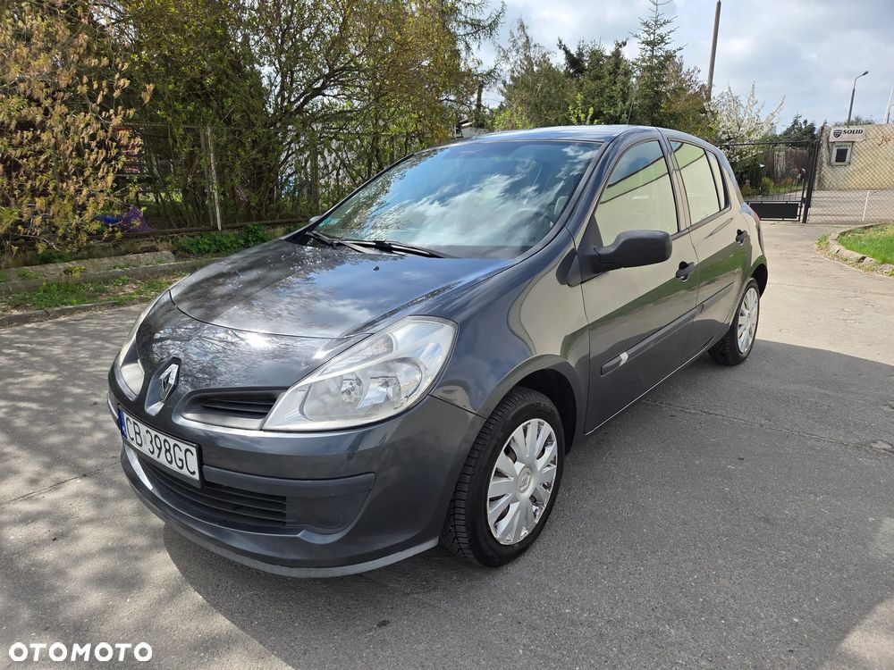 Renault Clio 1.2 16V Emotion - 1