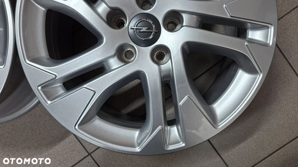 Felgi Aluminiowe 17 Opel Vivaro C Zafira C Peugeot Expert 5x108 ET 46 - 6