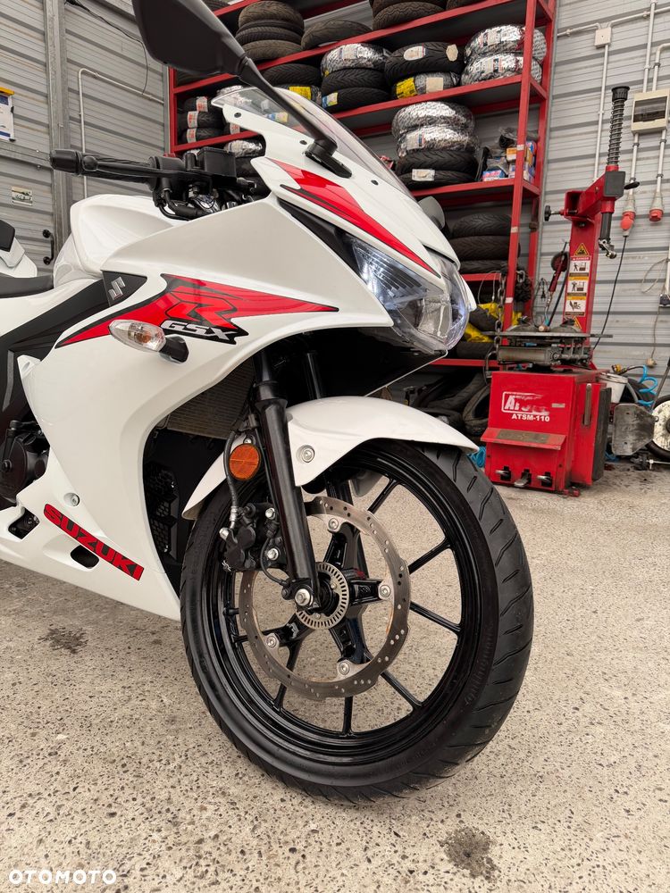 Suzuki GSX-R - 11