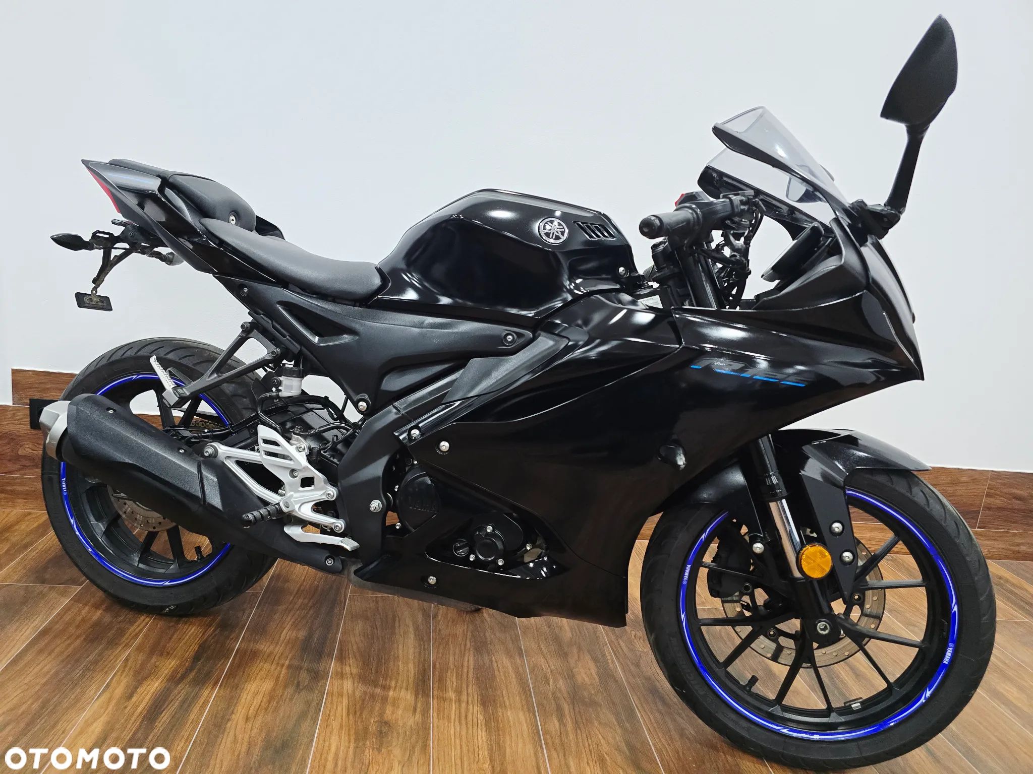 Yamaha YZF - 1