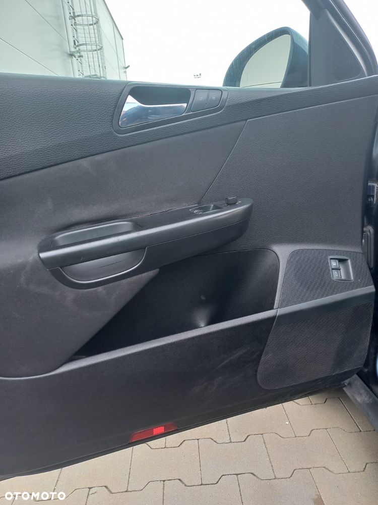 Volkswagen Passat - 34