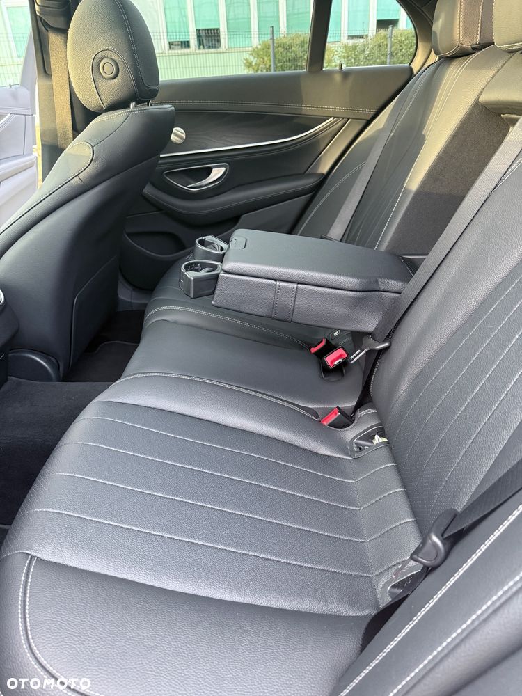 Mercedes-Benz Klasa E 300 Exclusive - 14