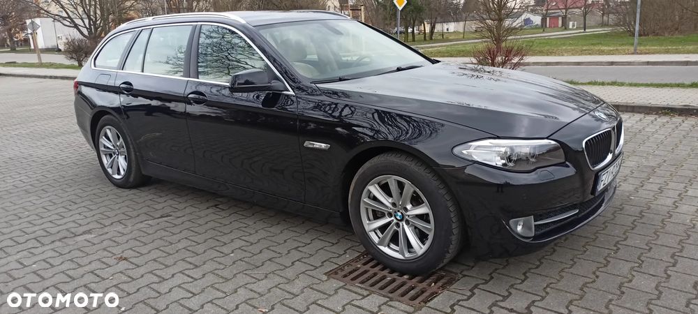 BMW Seria 5 520i Luxury Line - 3