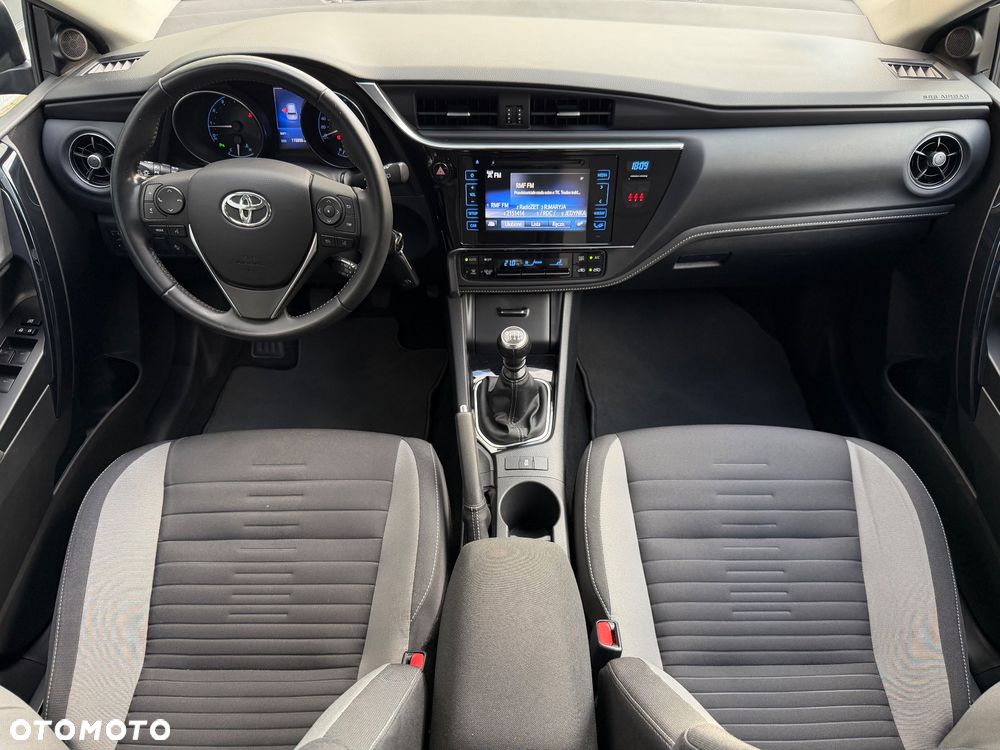 Toyota Auris 1.6 Premium - 11