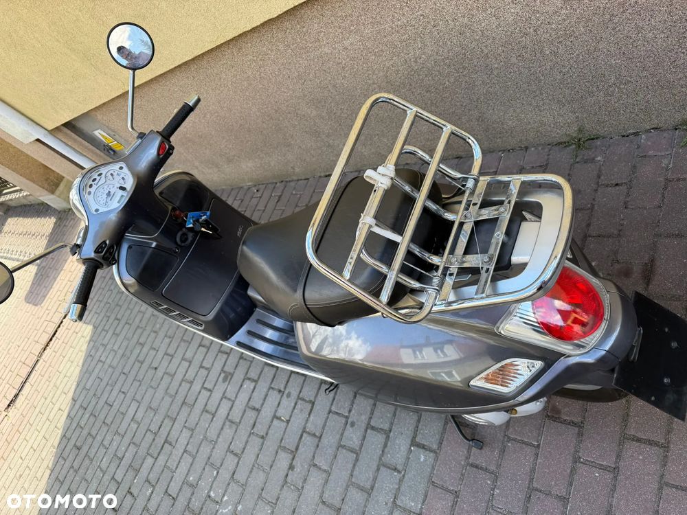 Vespa Grantourismo - 7