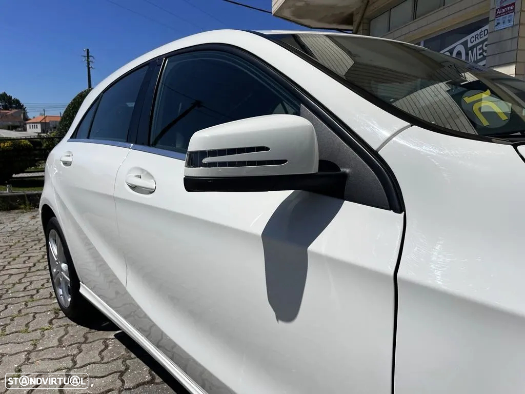 Mercedes-Benz A 180 CDi BE Edition Urban - 4