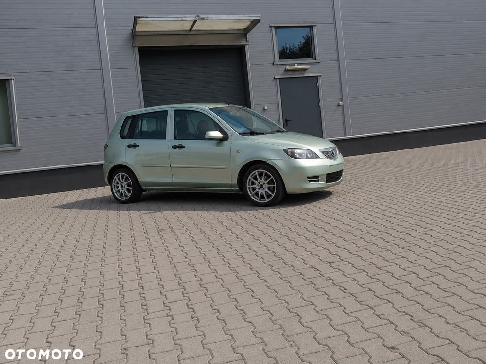 Mazda 2 - 3
