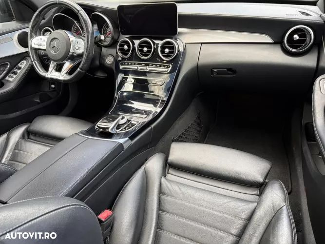 Mercedes-Benz C - 12