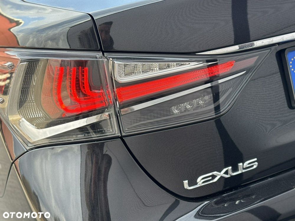 Lexus GS - 9
