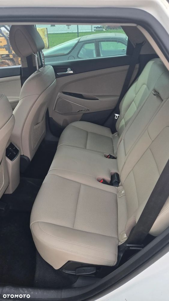 Hyundai Tucson 1.7 CRDI BlueDrive Premium 2WD DCT - 13