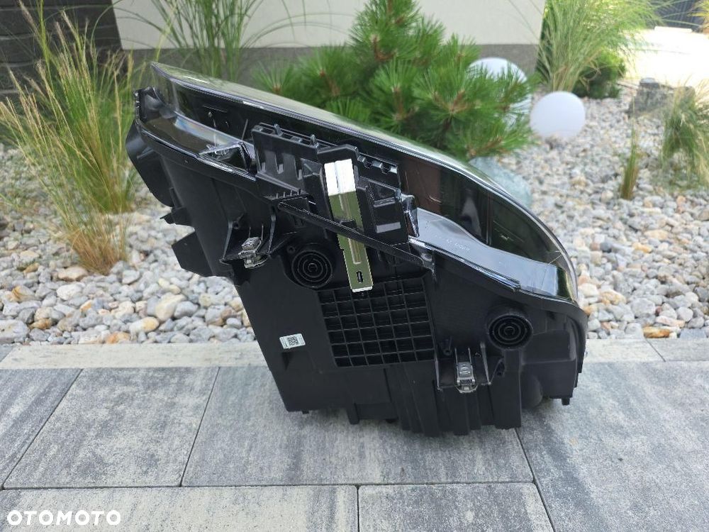 BMW X1 F48 Lampa lewa przód Full Led Dynamic 7428735-08 Na Wentylator - 9