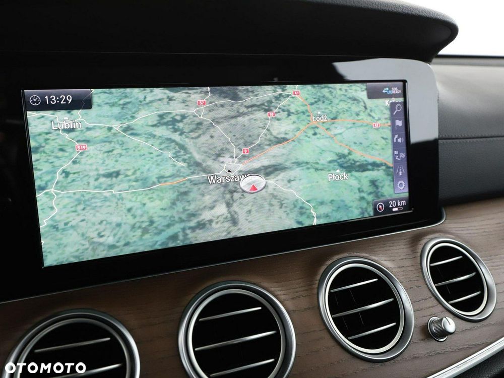 Mercedes-Benz Klasa E - 24