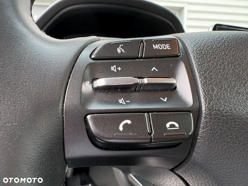 Hyundai i30 1.5 T-GDI 48V Executive DCT - 28