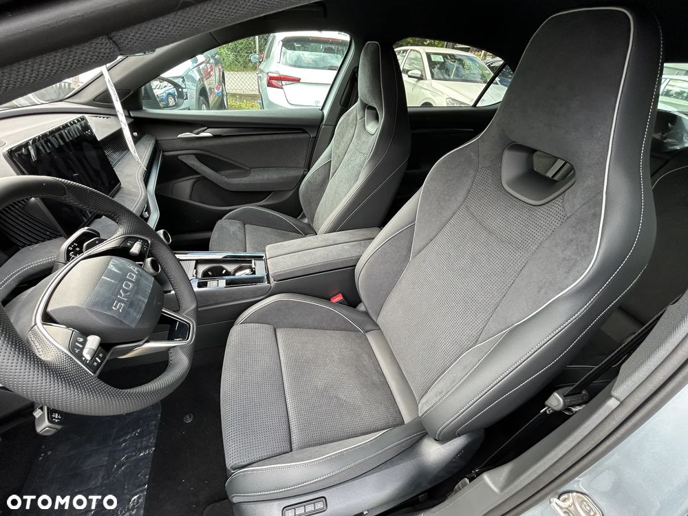 Skoda Superb 2.0 TSI Sportline DSG - 18