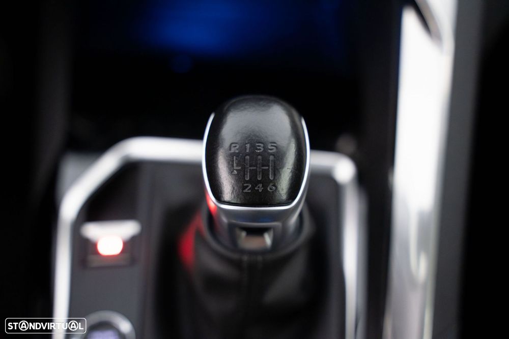 Peugeot 3008 1.2 PureTech Allure Pack - 28