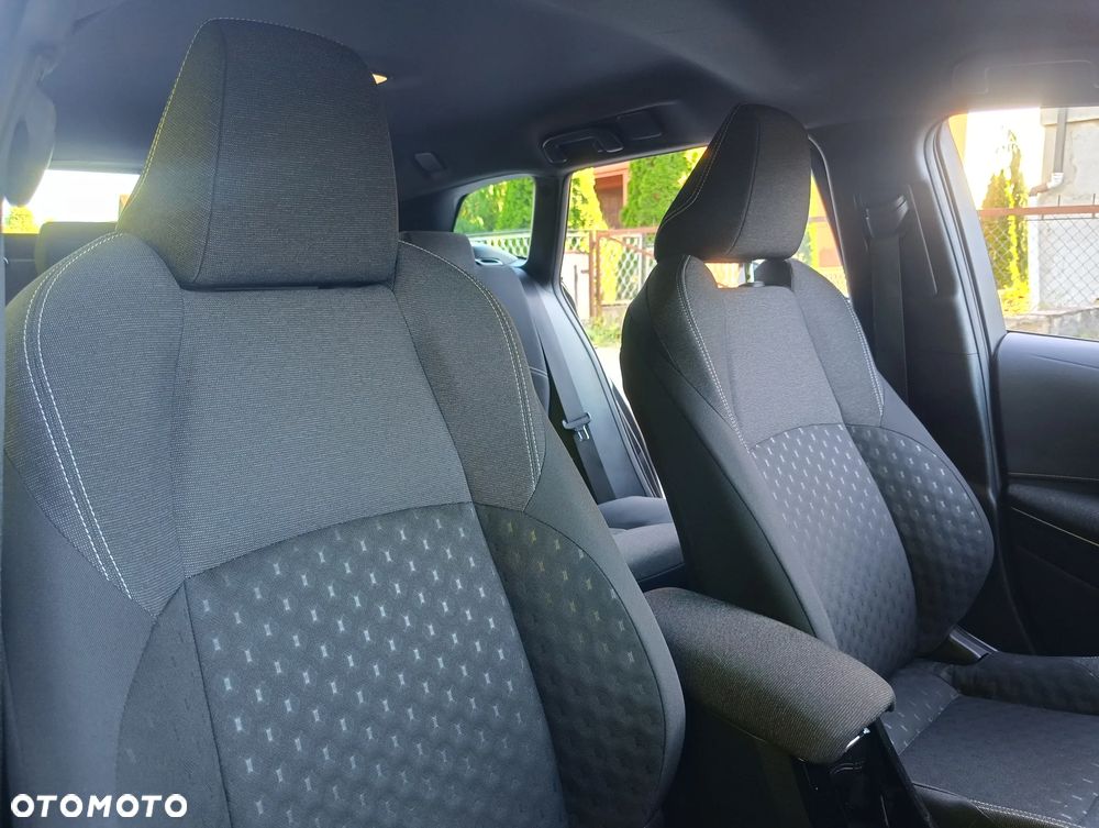 Toyota Corolla 1.8 Business Edition - 12