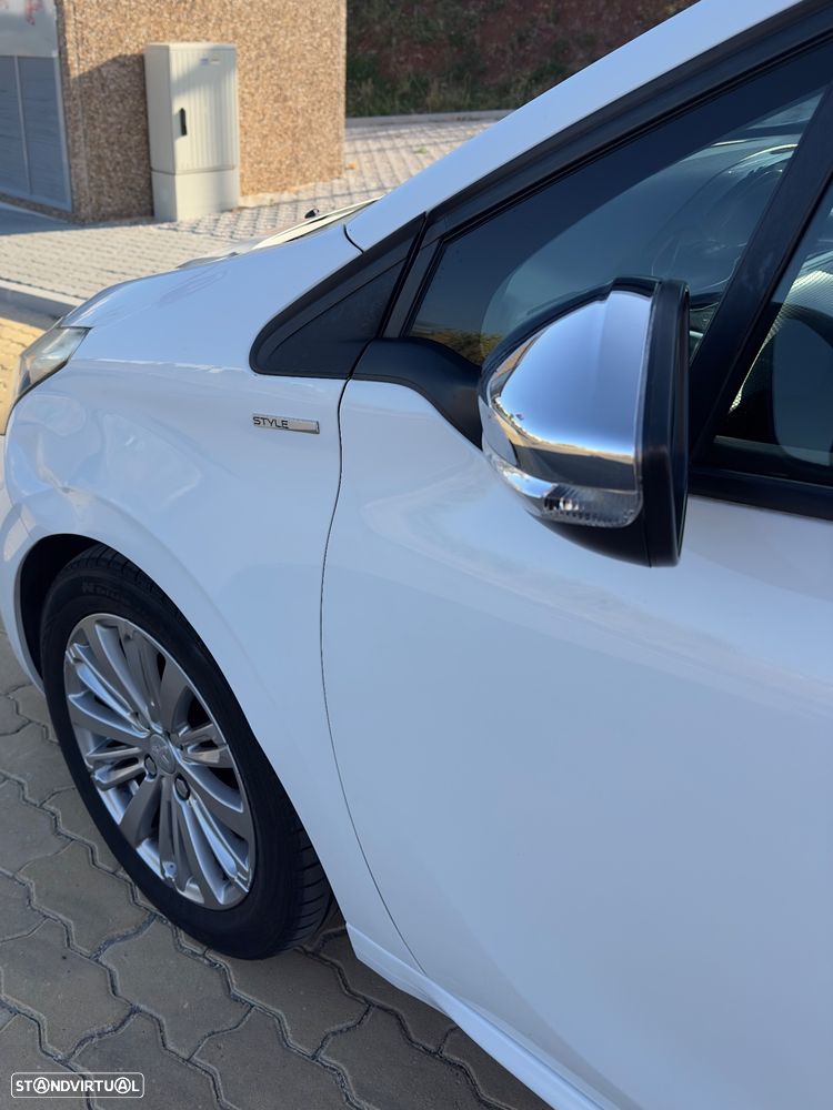 Peugeot 208 1.2 PureTech Style - 6