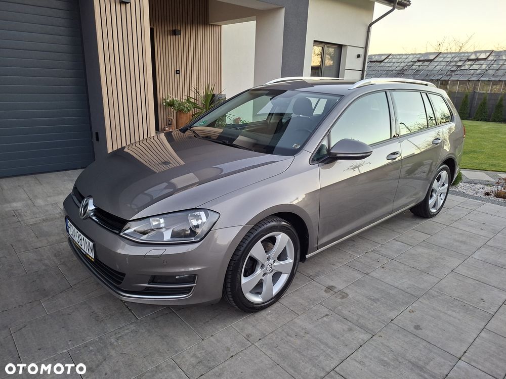 Volkswagen Golf - 1