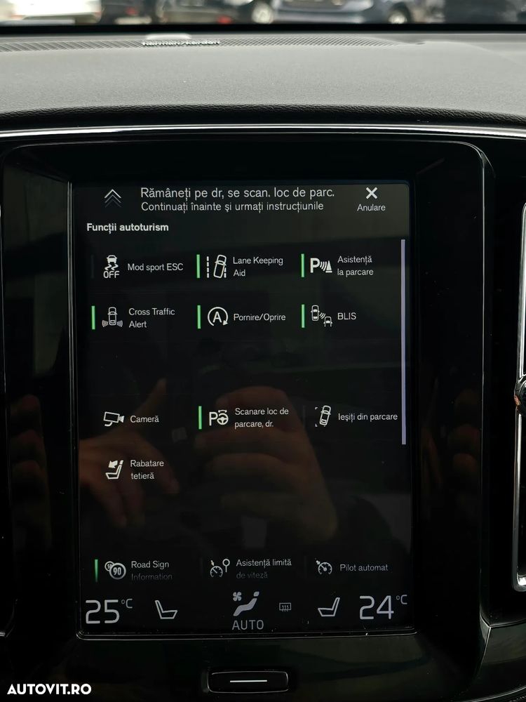 Volvo XC 40 D4 AWD Geartronic R-Design - 19