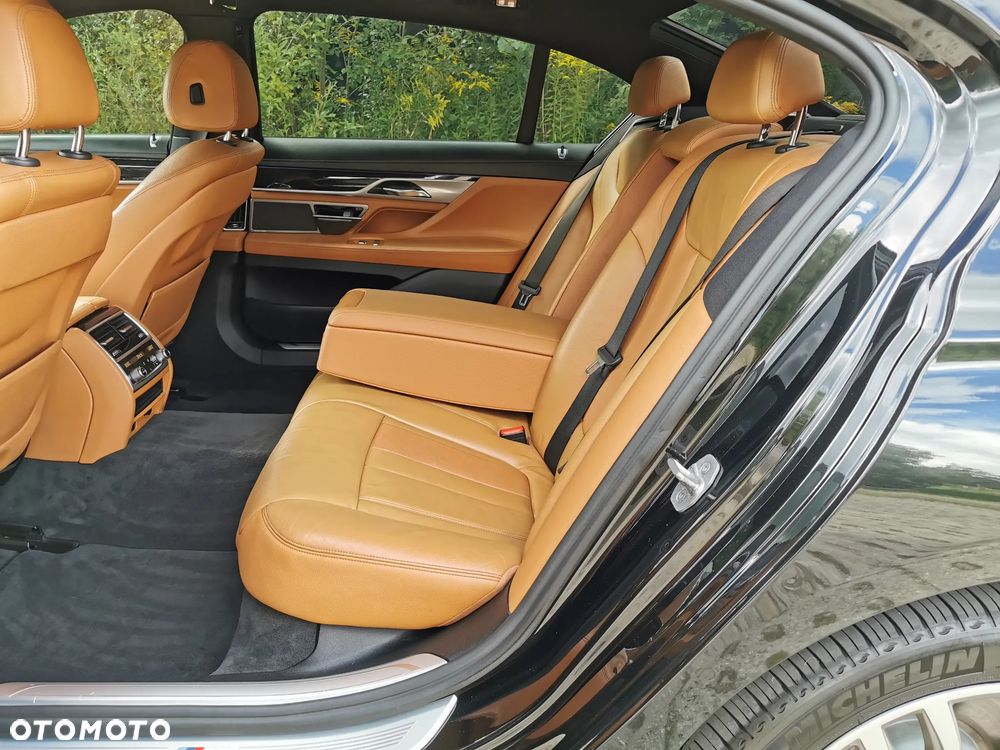 BMW Seria 7 - 14