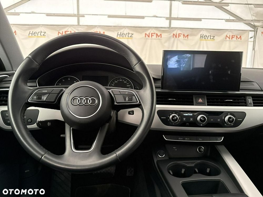 Audi A4 Limousine - 15