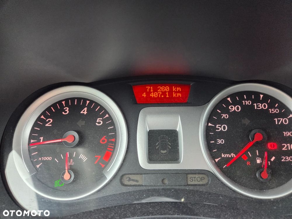 Renault Clio 1.2 16V Alize - 17
