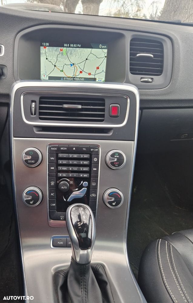 Volvo V60 - 11