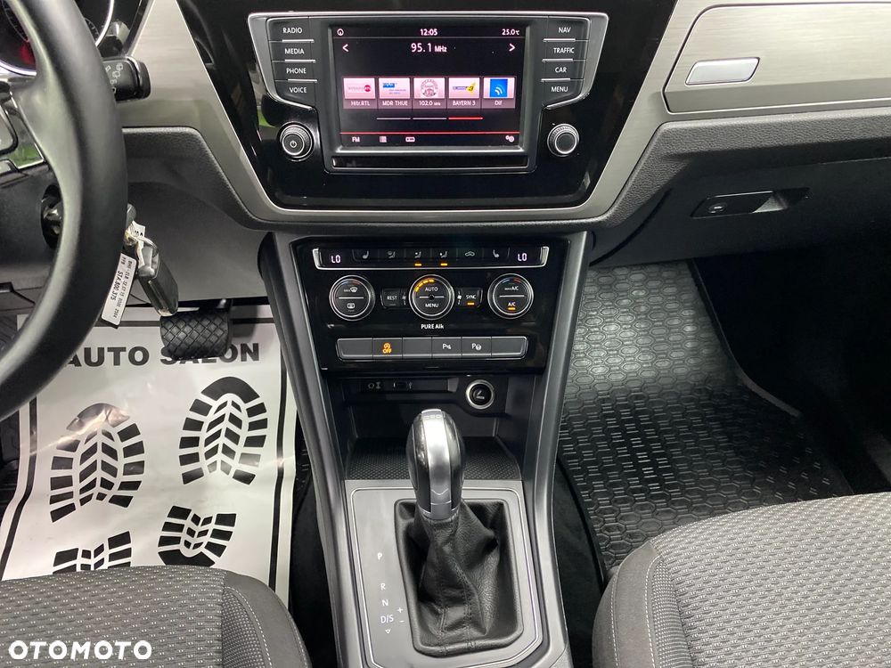 Volkswagen Touran 1.4 TSI BMT Highline DSG - 35