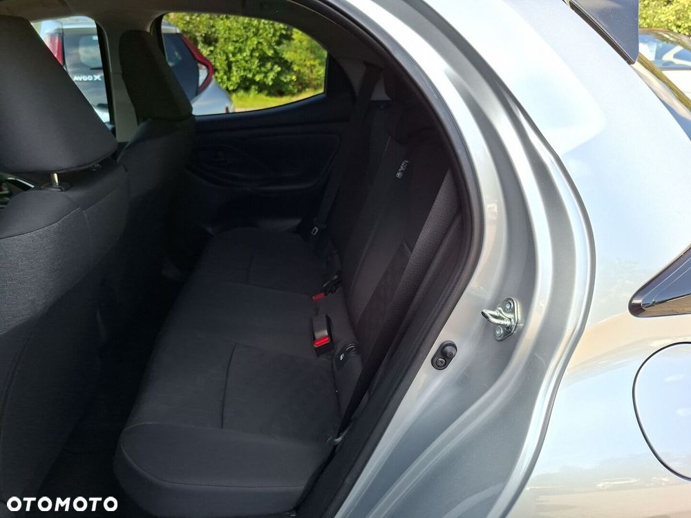 Toyota Yaris Hybrid 1.5 Style - 12