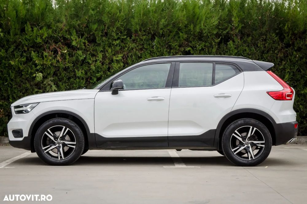 Volvo XC 40 D4 AWD Geartronic R-Design - 9