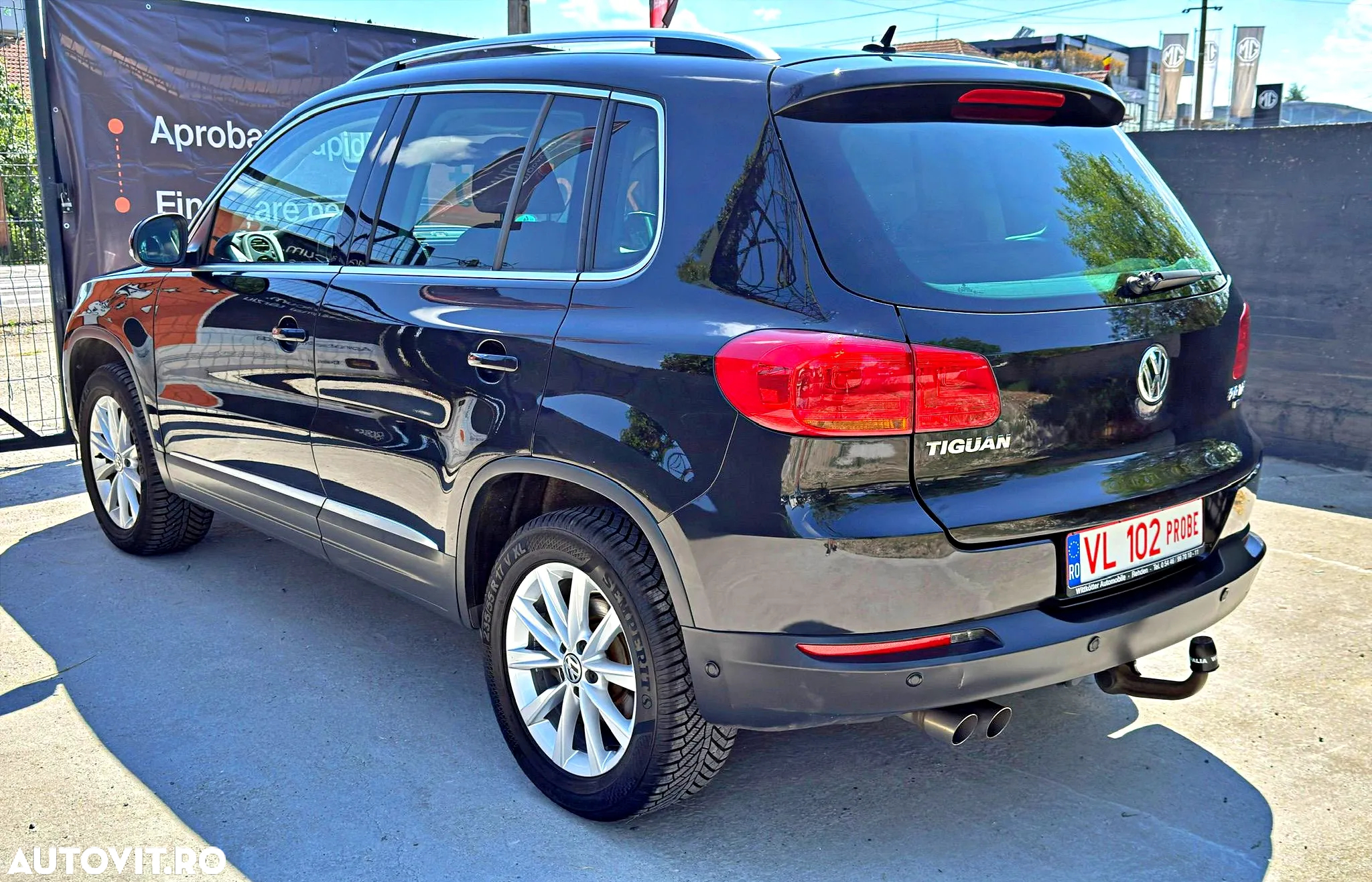 Volkswagen Tiguan 2.0 TDI 4Motion DSG Sport & Style - 3
