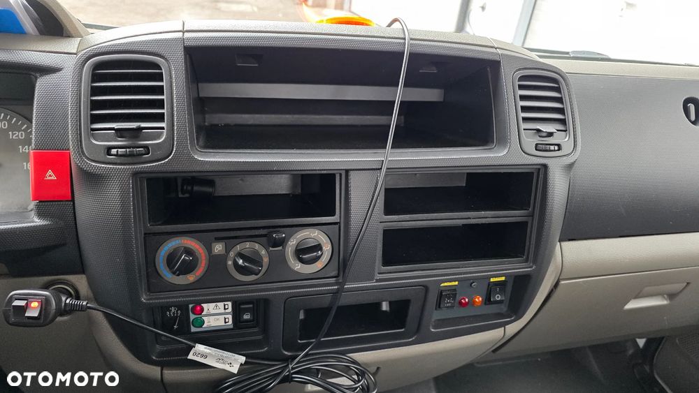 Nissan Cabstar - 14