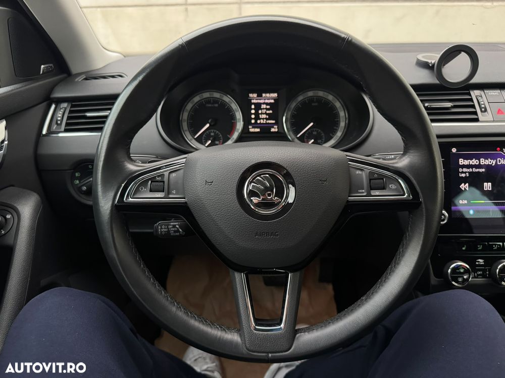 Skoda Octavia 2.0 TDI DSG Sport Edition - 11