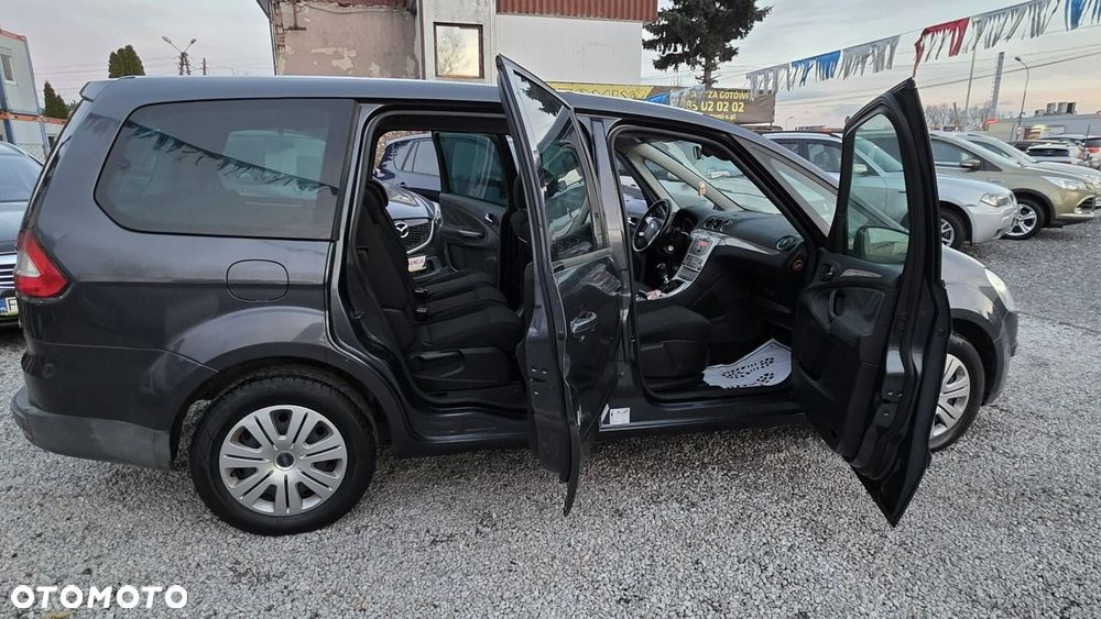 Ford Galaxy - 26
