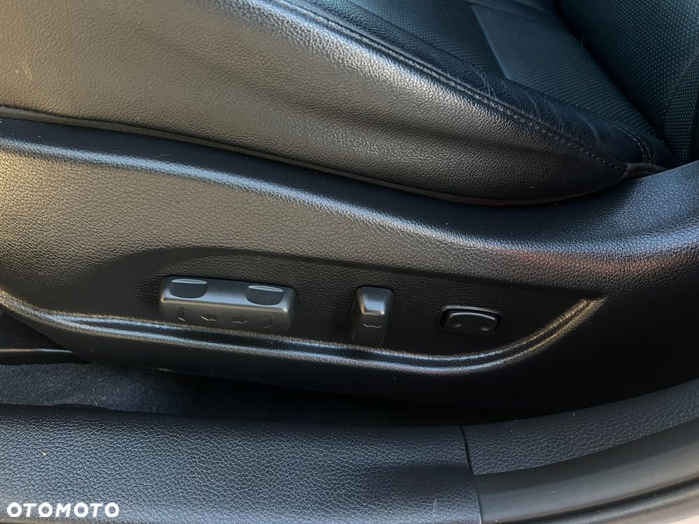 Hyundai i40 Kombi 1.7 CRDi DCT Premium - 21