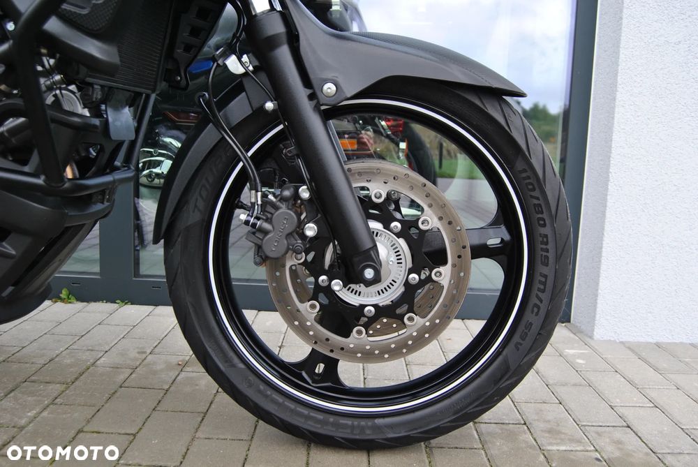 Suzuki DL - 38
