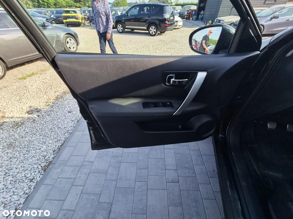 Nissan Qashqai+2 - 22